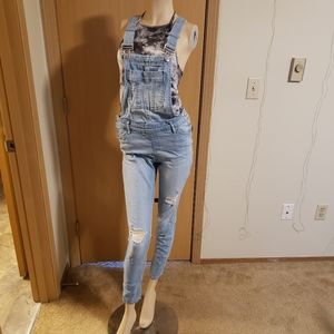 Woman's overalls outfit